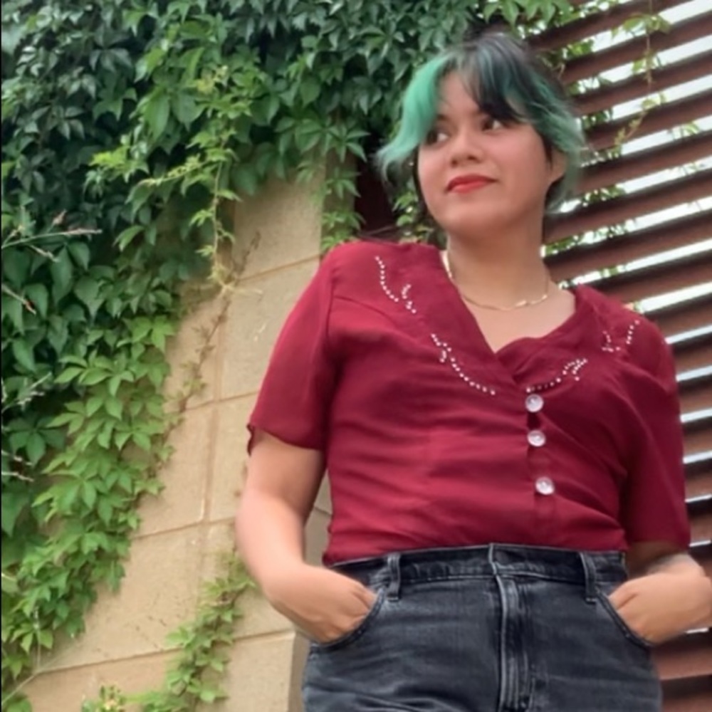 Meet your Posher, Alyssa